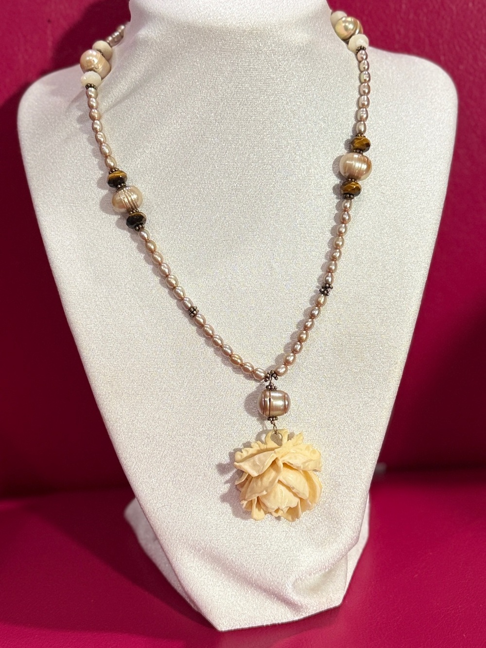 Handcrafted Cream Floral Pendant Necklace - Women Jewelry